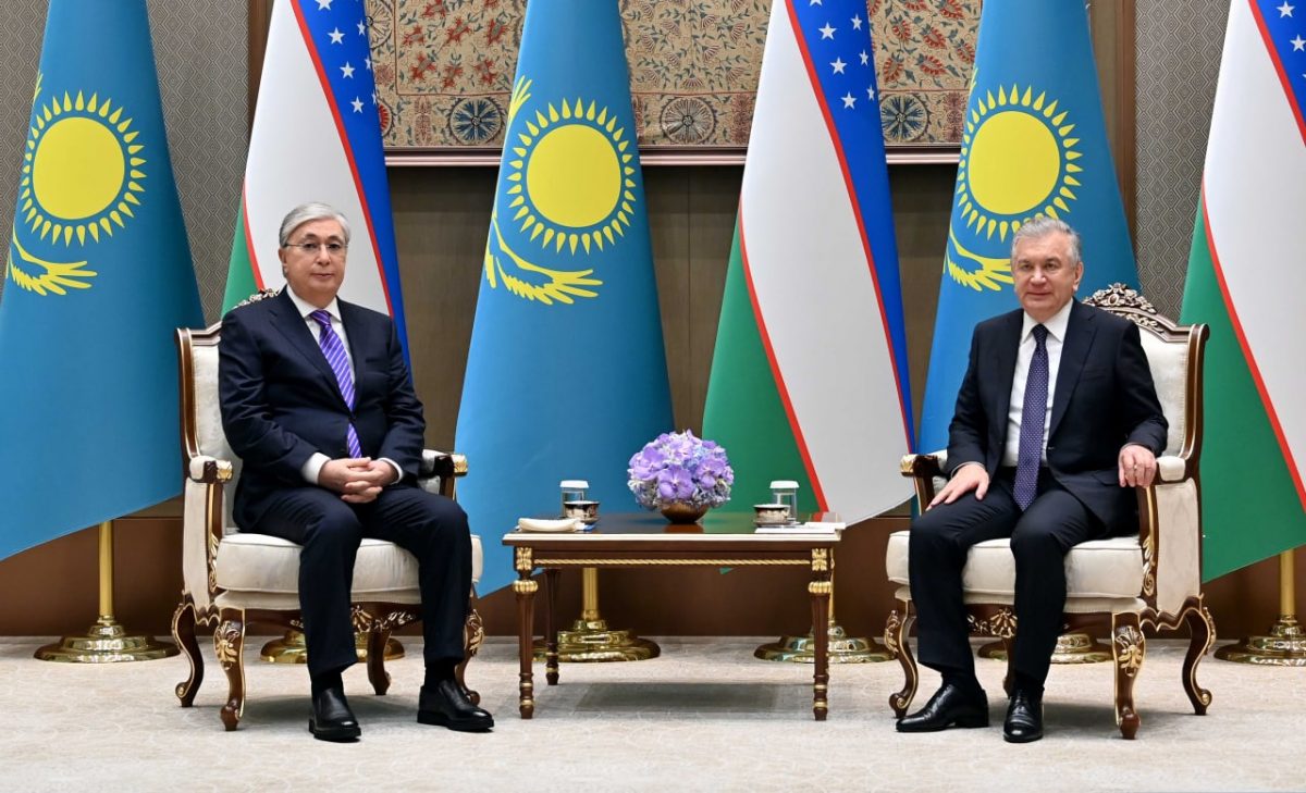 Ведущие эксперты из Казахстана и Узбекистана обсудили недавний визит президента Токаева в Ташкент