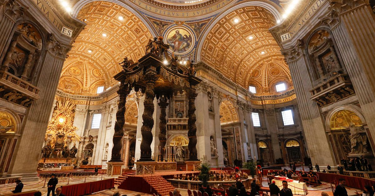 Faithful pay homage to former Pope Benedict in St. Peter