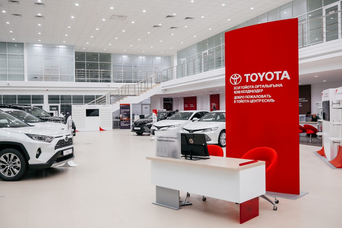В Казахстане перестали продавать автомобили россиянам - Toyota