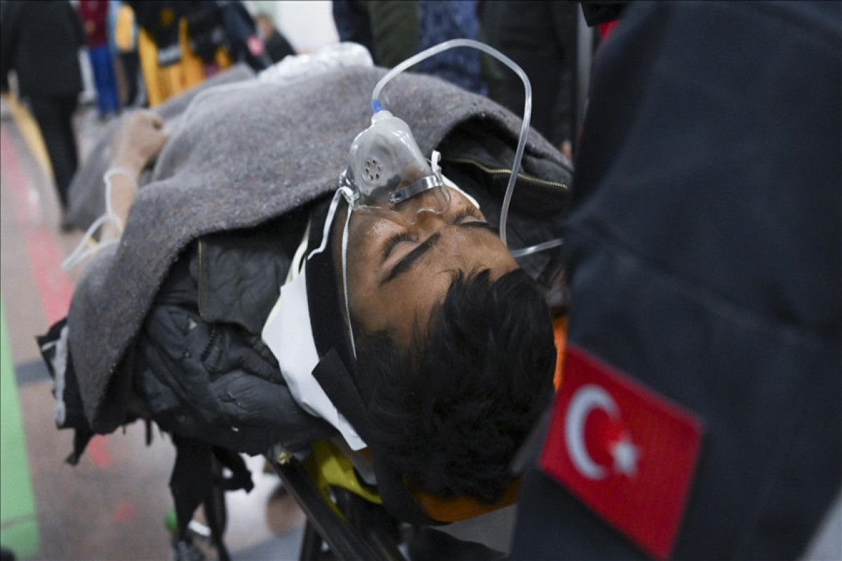2 человек вытащили из-под завалов через 261 час после землетрясения в Турции