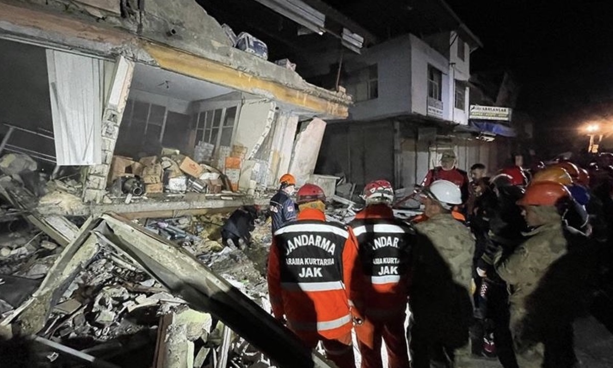 6 человек погибли, когда южная часть Турции снова пострадала от землетрясения
