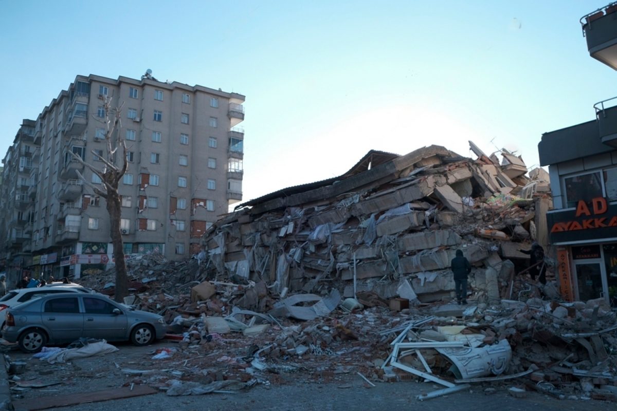 Более 31 600 погибших в результате мощных землетрясений на прошлой неделе на юге Турции