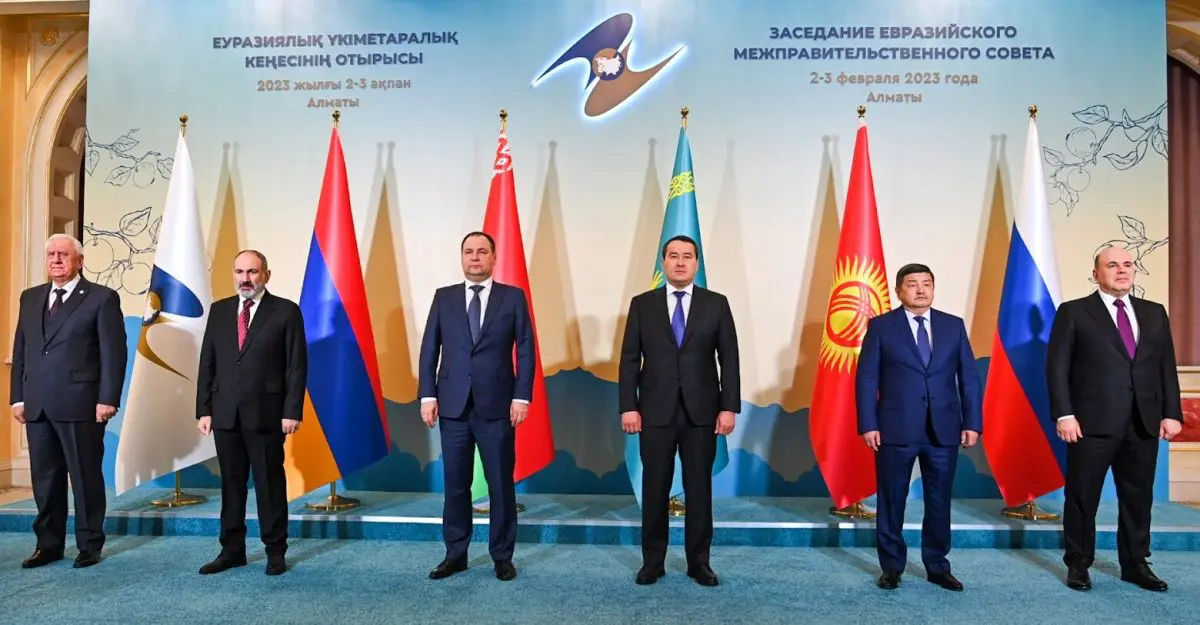 Главы правительств стран ЕАЭС обсудили в Алматы устранение цифровых барьеров и технологические тренды