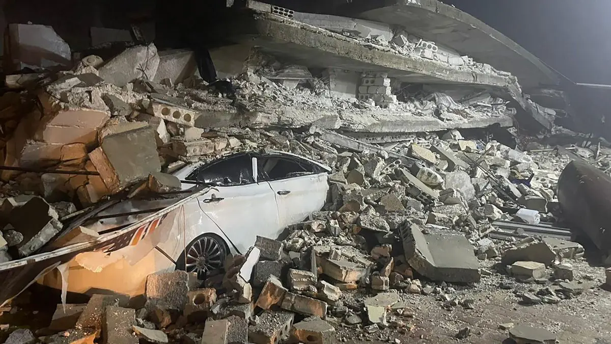 Мощные землетрясения убили по меньшей мере 237 человек в Сирии