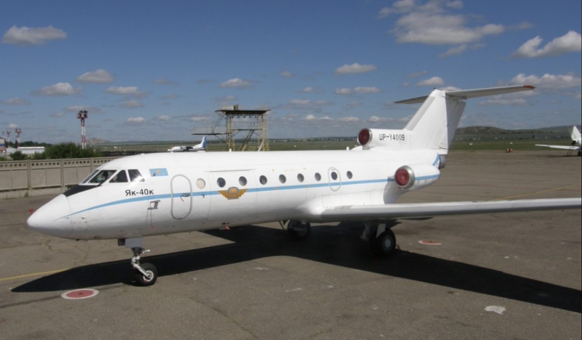 Воинская часть Алматинской области выставила на торги самолет Як-40 и Ан-2 за 14,5 млн тенге