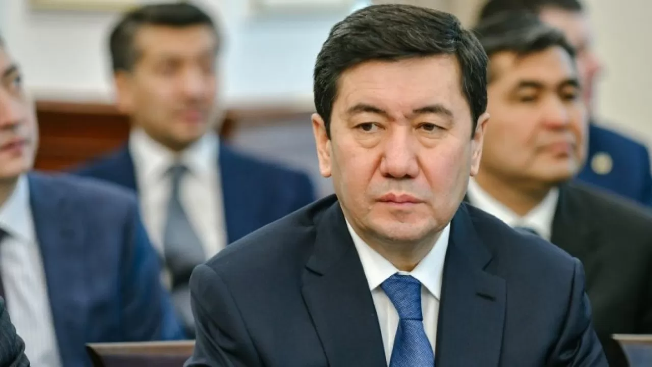 Ерлан Кошанов: Кто возглавит Мажилис - решат депутаты