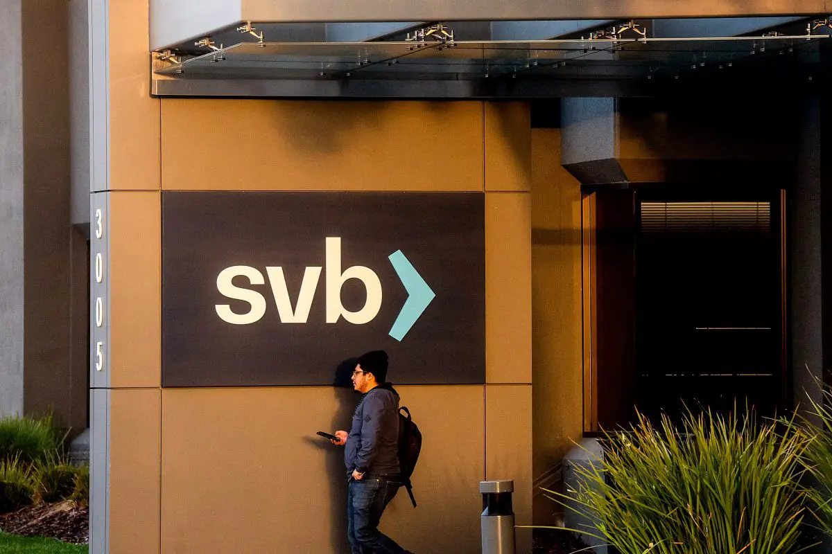 Matеринская компания Silicon Valley Bank, SVB Financial Group, подала заявление на банкротство
