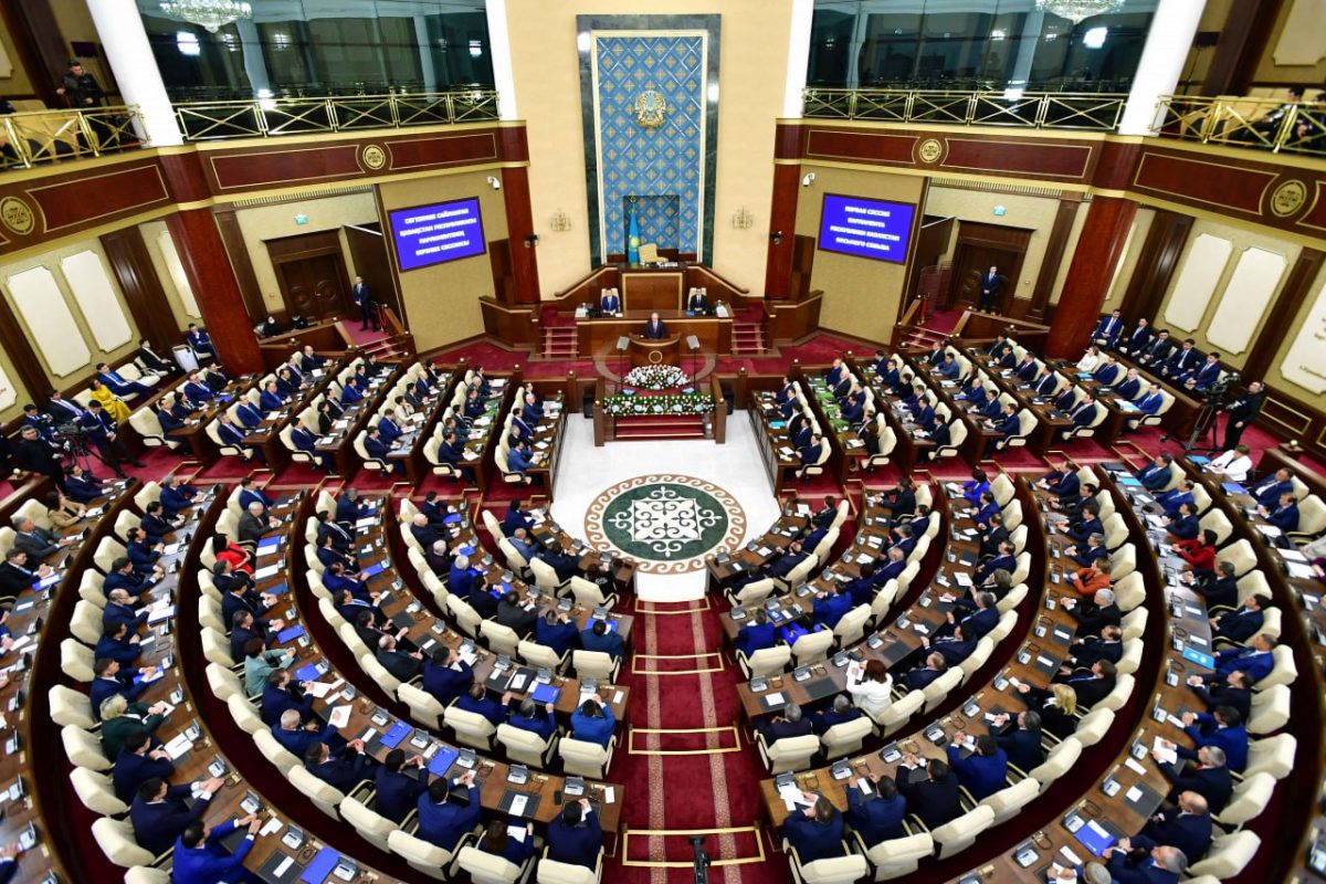 Заседание парламента