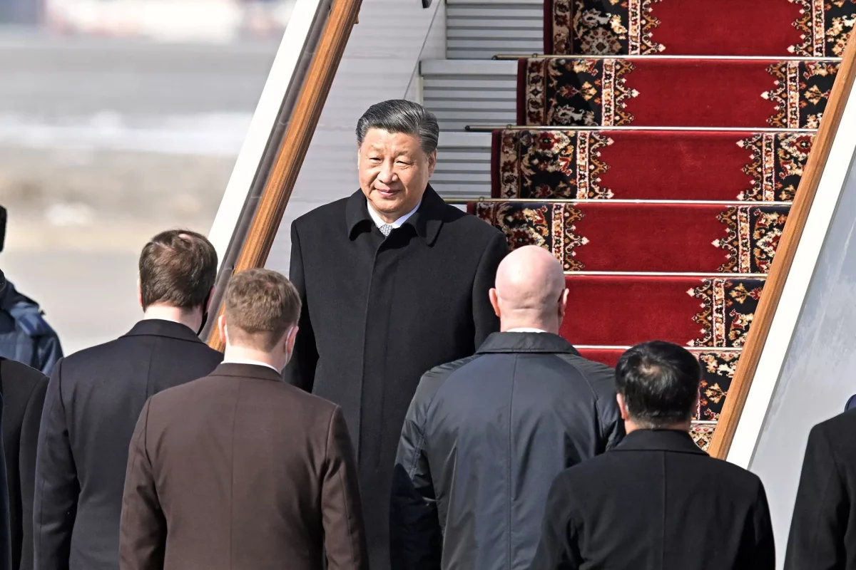 Си Цзиньпин, глава КНР, прилетел в Москву для встречи с Путиным