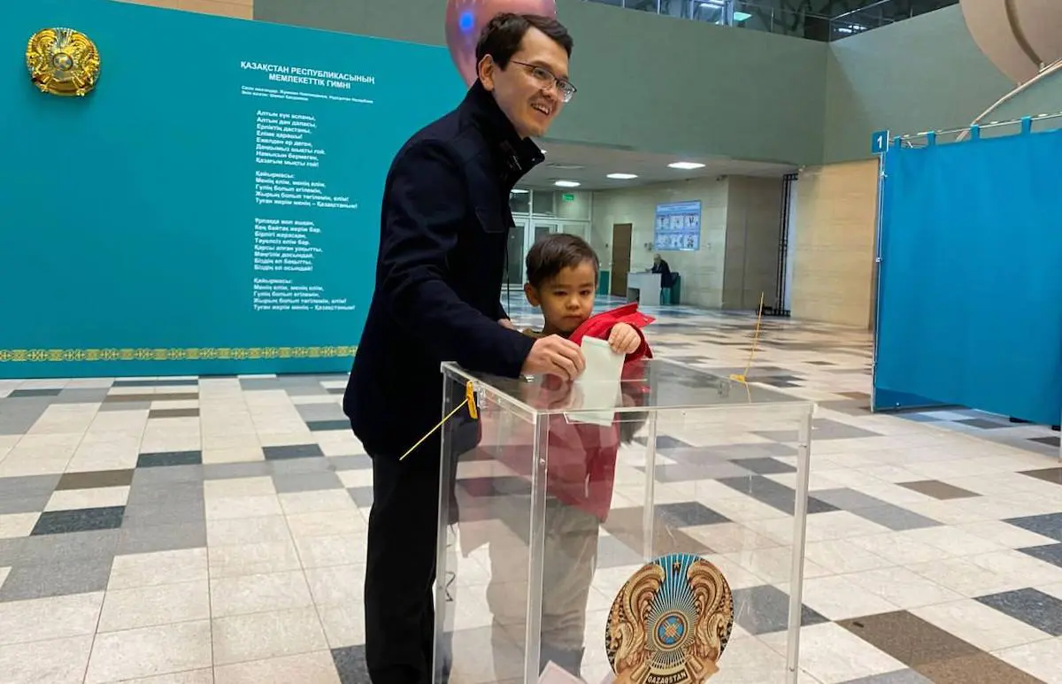 В Казахстане изучают возможность установки автоматизированных урн для голосования