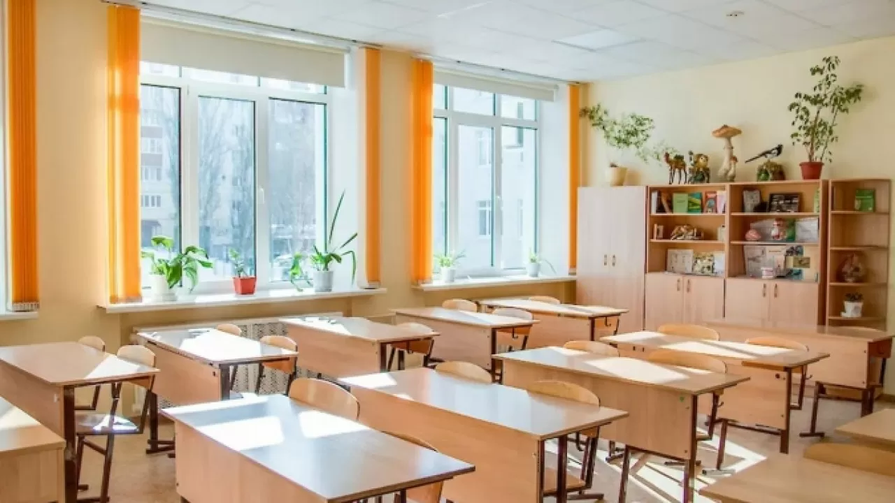 В школах города Алматы первого апреля стартует прием в первый класс