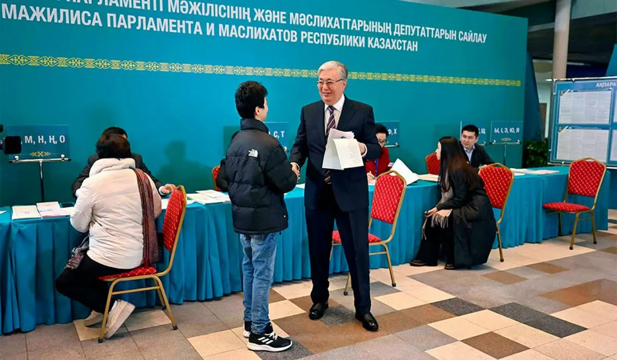 Явка к 12:00 в Казахстане составила 30,65% избирателей