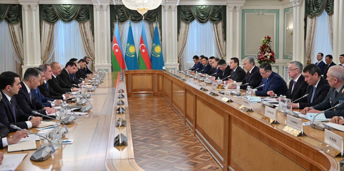 В расширенном составе были проведены переговоры между президентами Казахстана и Азербайджана