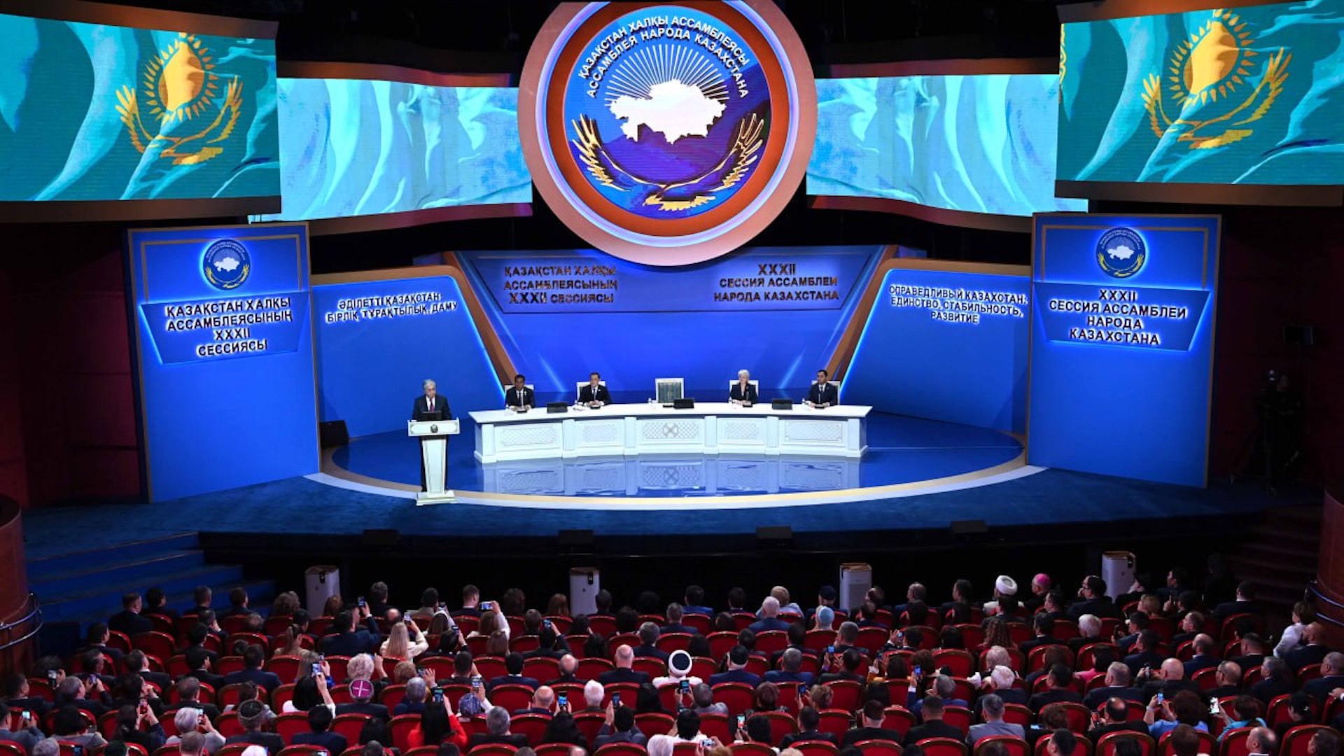 Президент поручил принять меры, чтобы все граждане выучили казахский язык