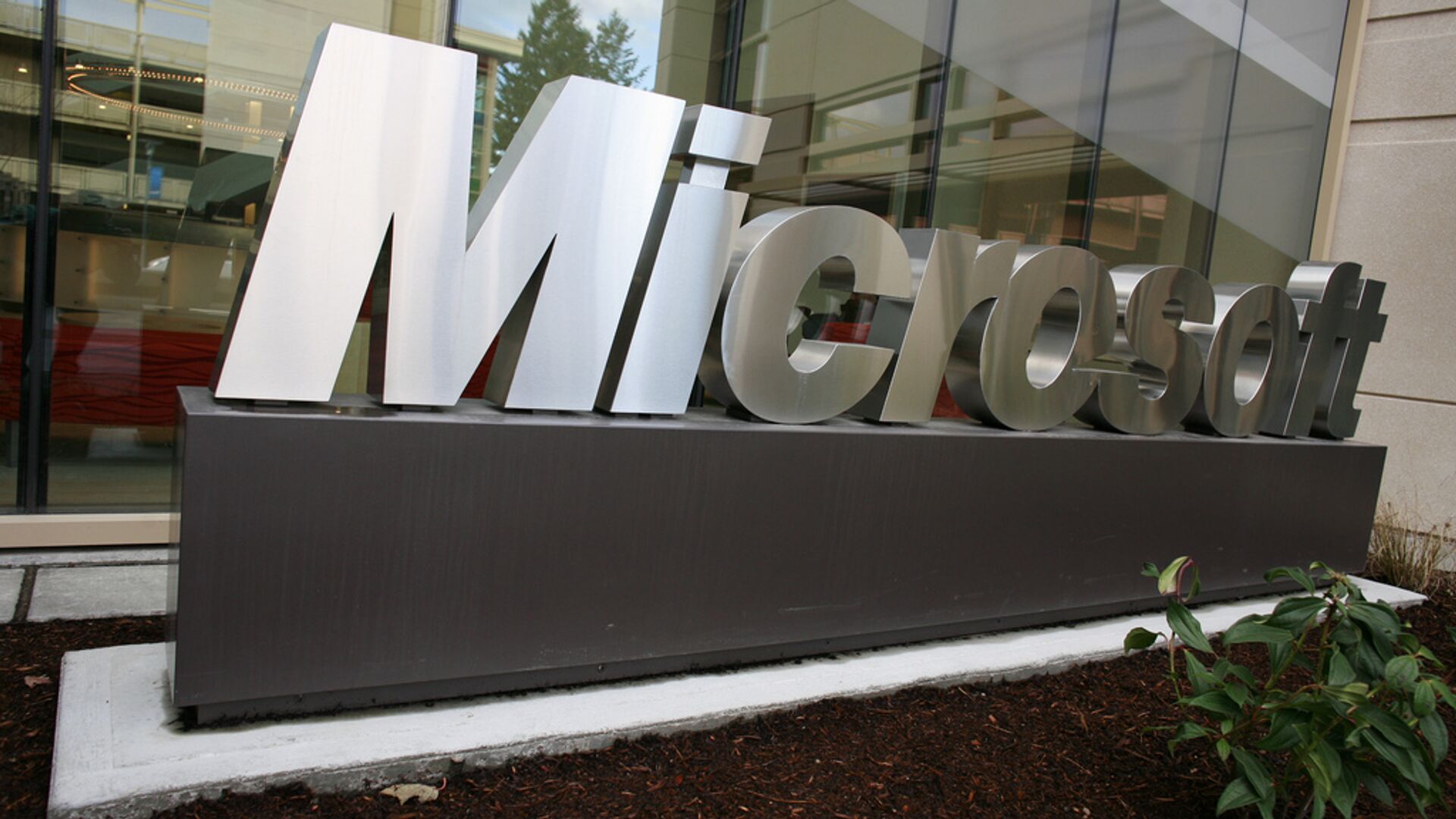 Microsoft получила одобрение от ЕК на покупку разработчика игр Activision Blizzard