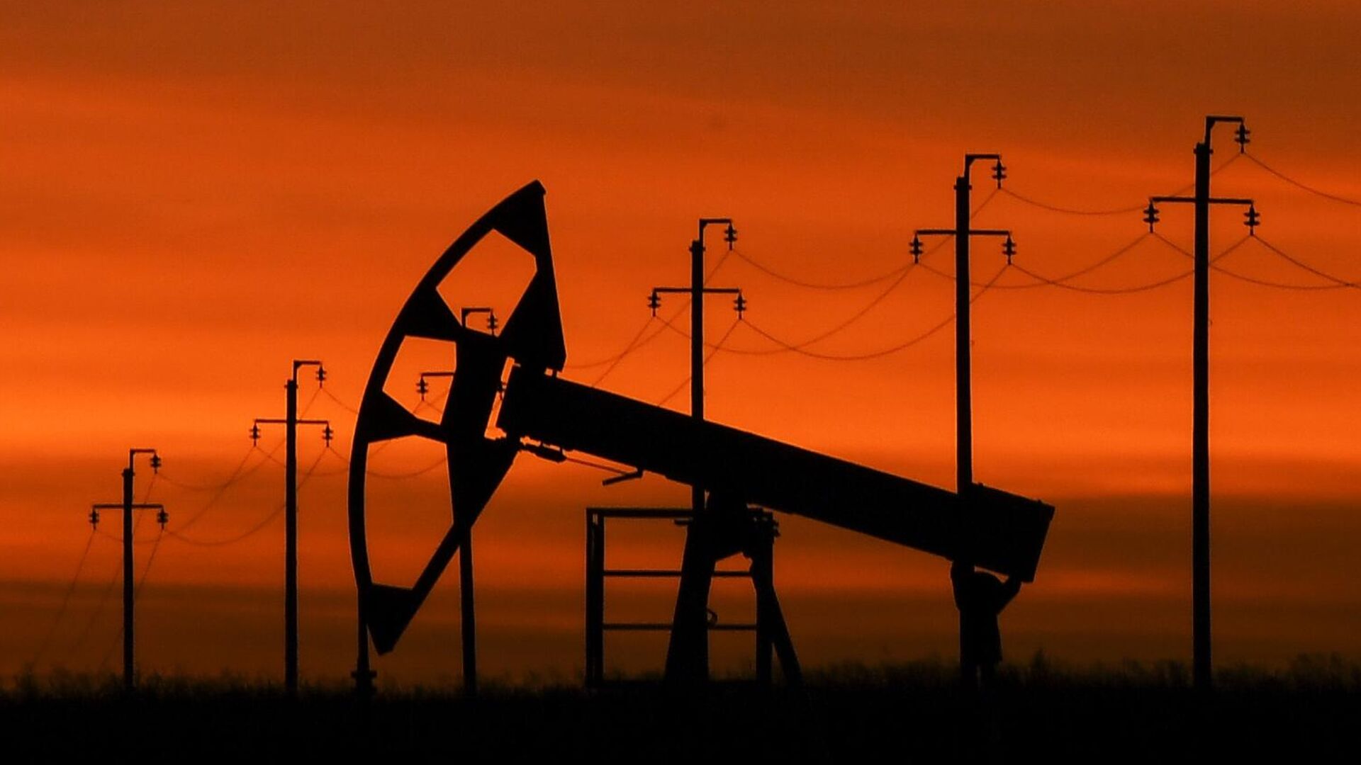 Мировые цены на нефть продолжают снижаться из-за перспектив политики ОПЕК+