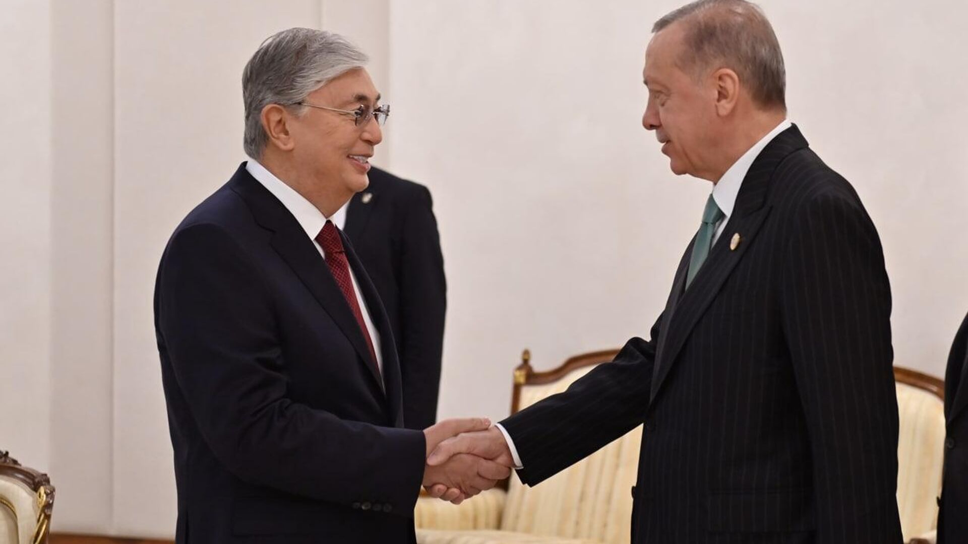 Президент Казахстана Токаев поздравил Эрдогана с победой в первом туре выборов