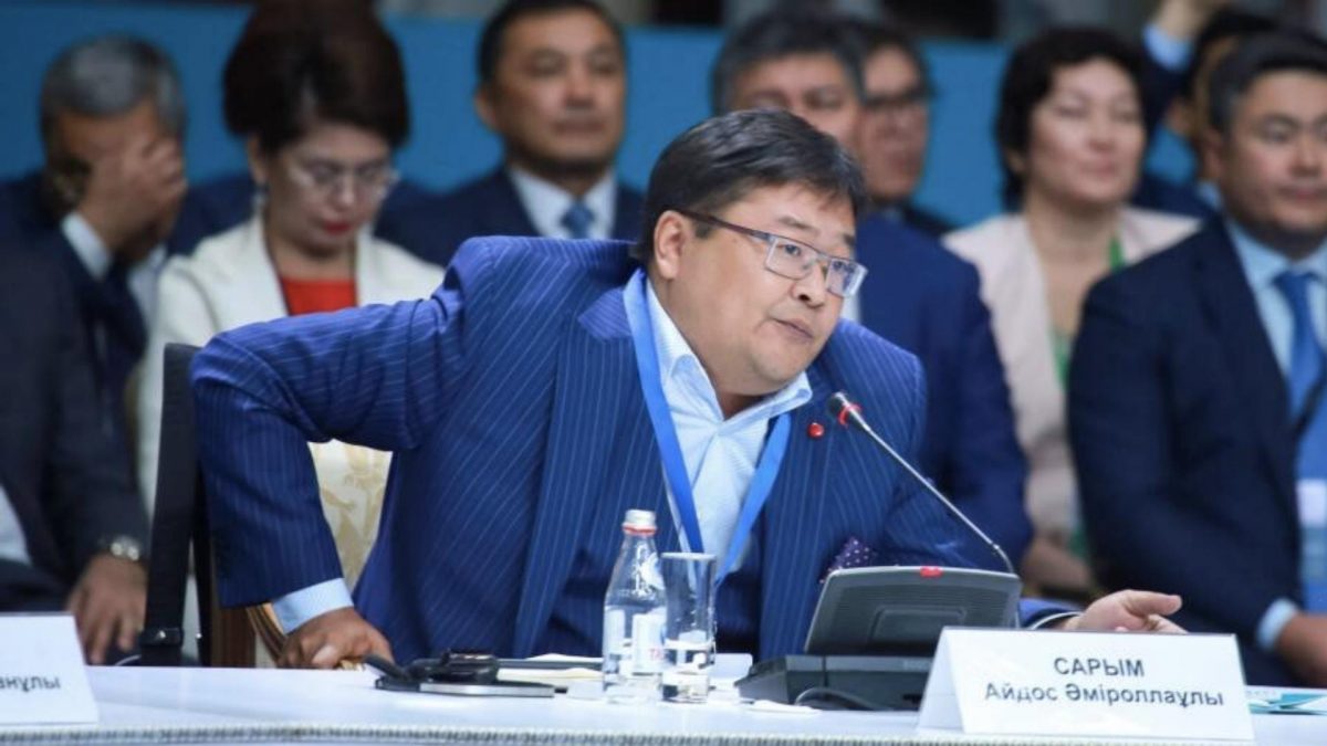 В Казахстане хотят обязать блогеров помечать рекламные посты
