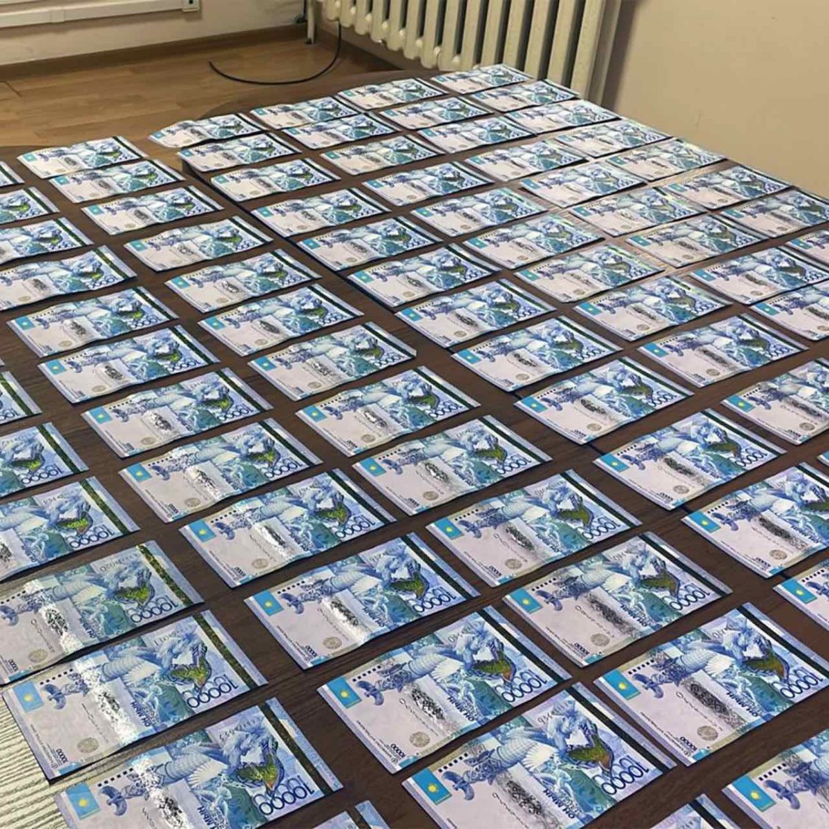 Сотрудники Павлодарского филиала «КазАвтоЖола» задержаны по делу о вымогательстве