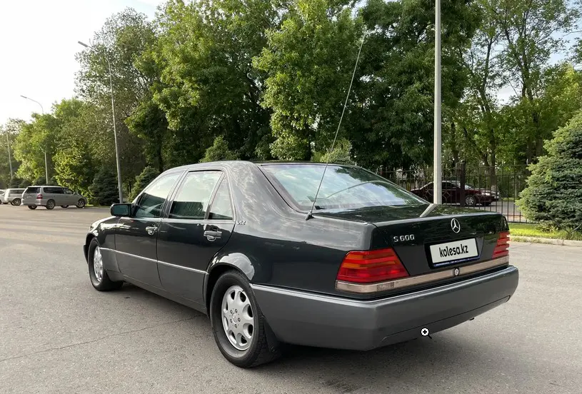 Продают автомобиль Назарбаева — Mercedes 600 SEL GUARD B7, выдерживающий обстрел из автомата и снайперской винтовки